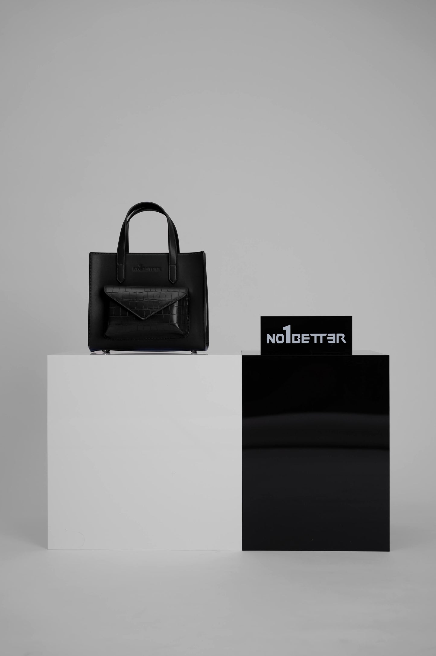 "TOTE LA SEMAINE" - BLACK MINI