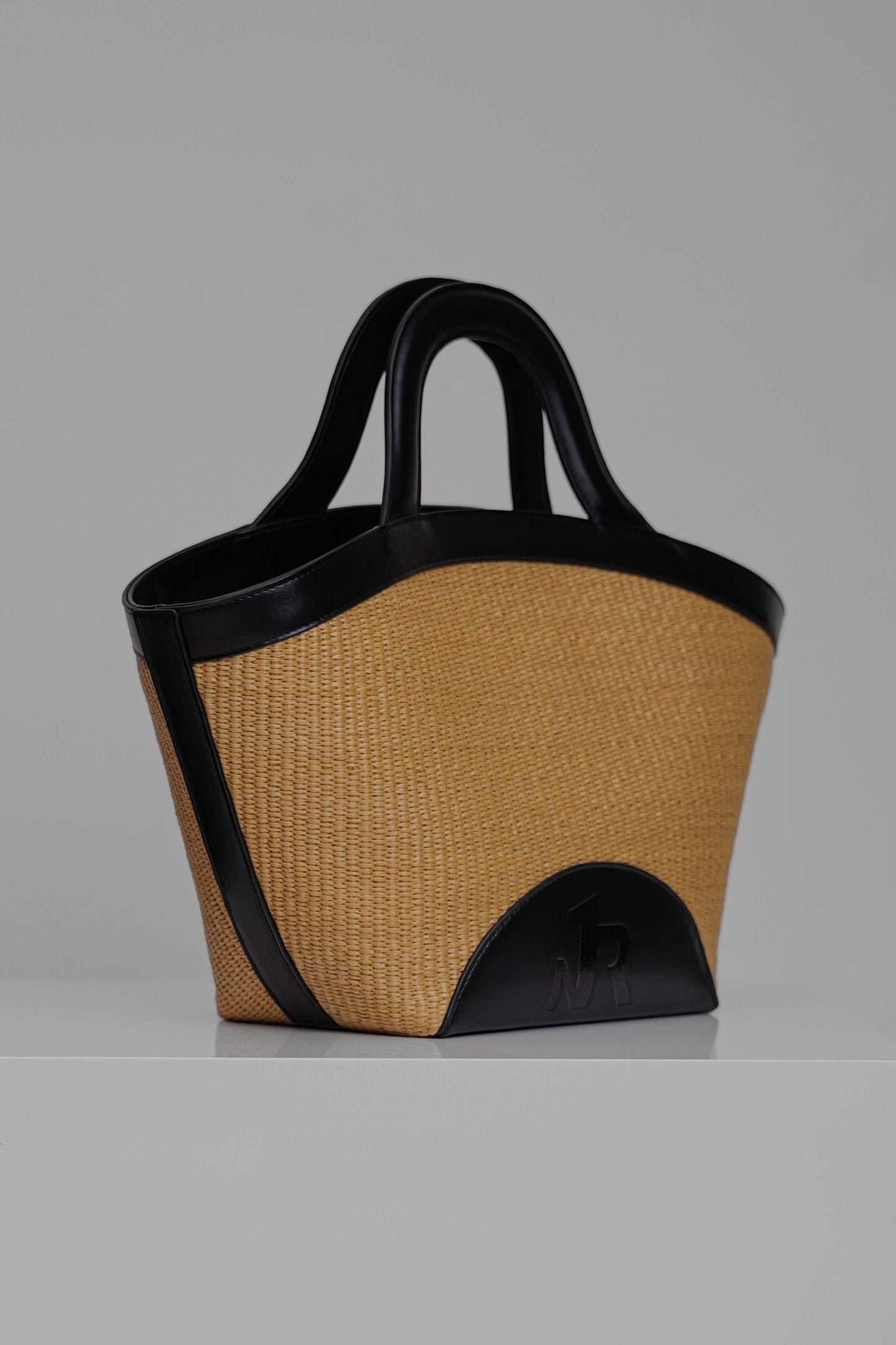 "CAPRIZA" - BLACK