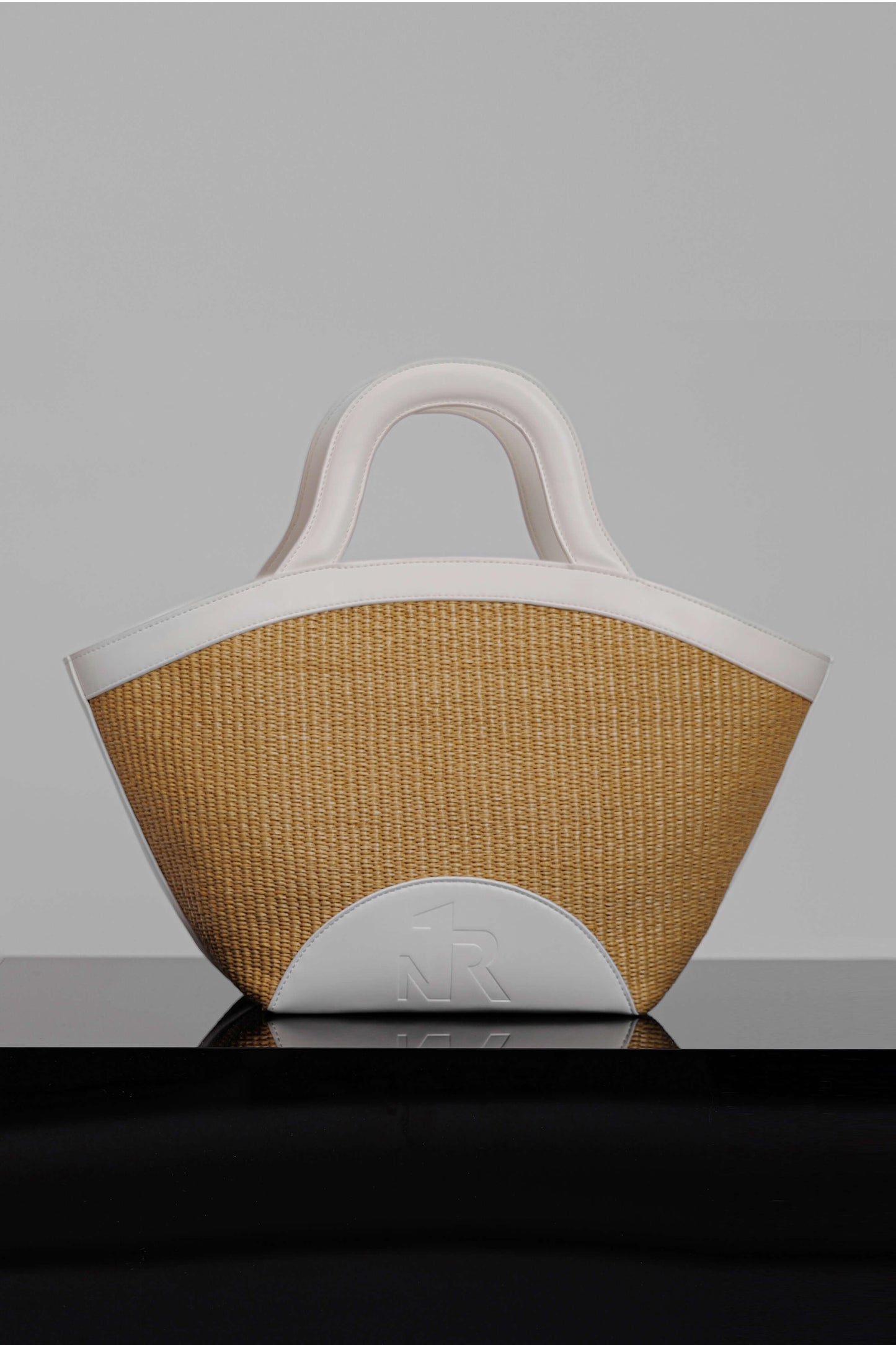 "CAPRIZA" - WHITE