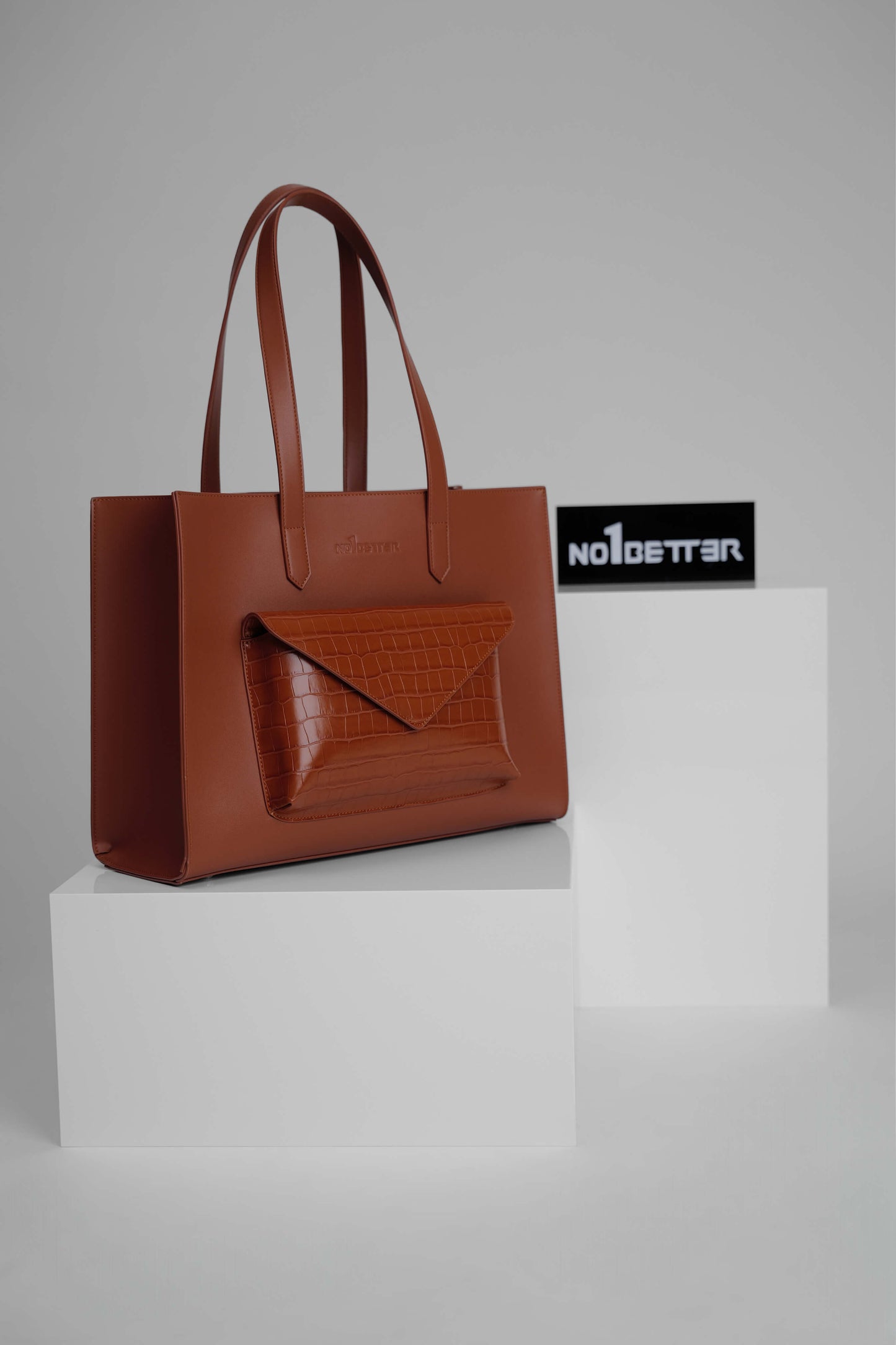 "TOTE LA SEMAINE" -  BROWN