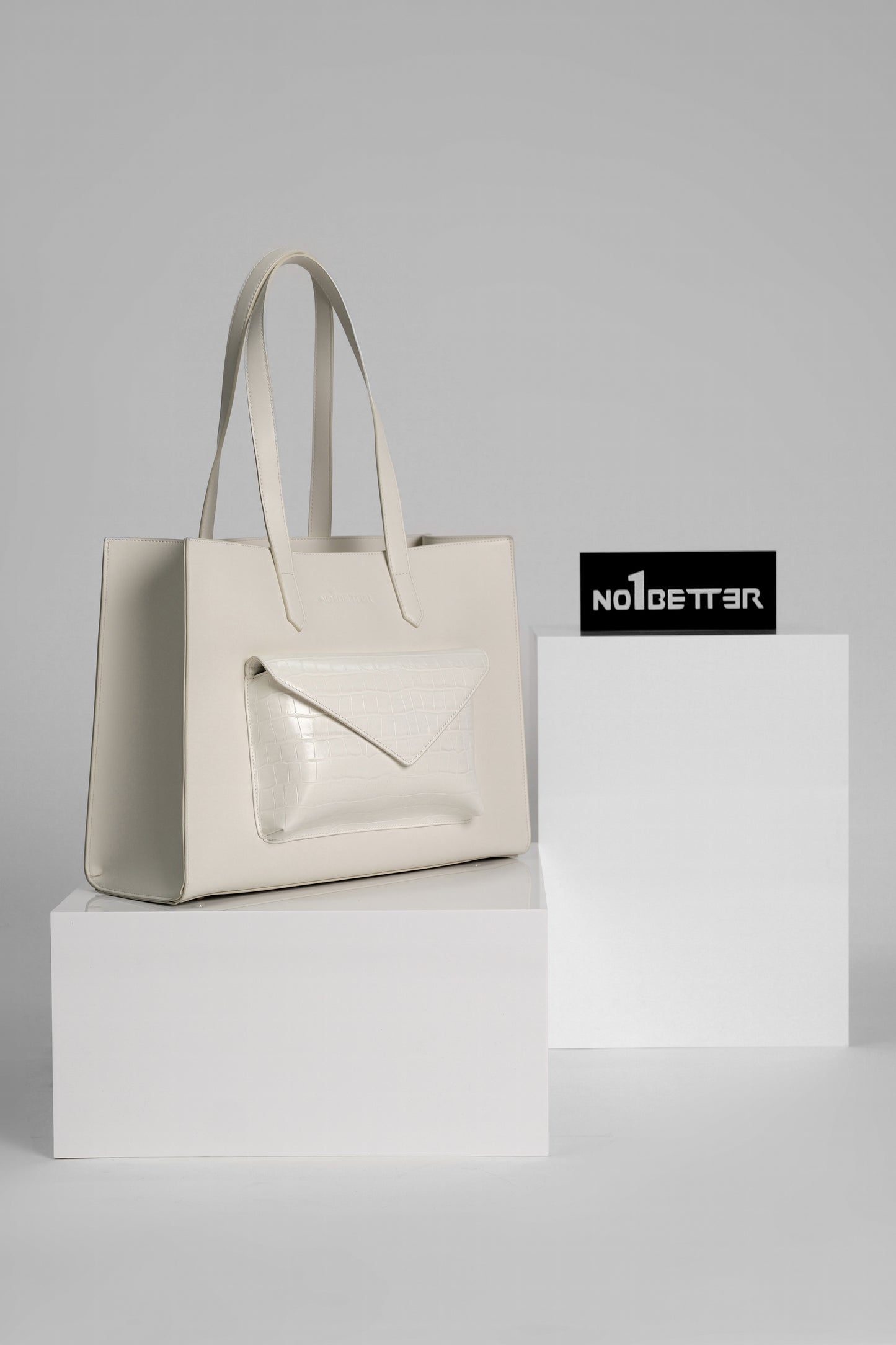 "TOTE LA SEMAINE" - WHITE