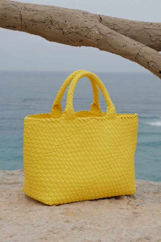 "A LA PLAGE" - YELLOW