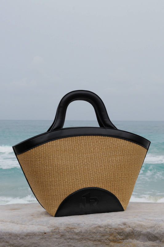 "CAPRIZA" - BLACK