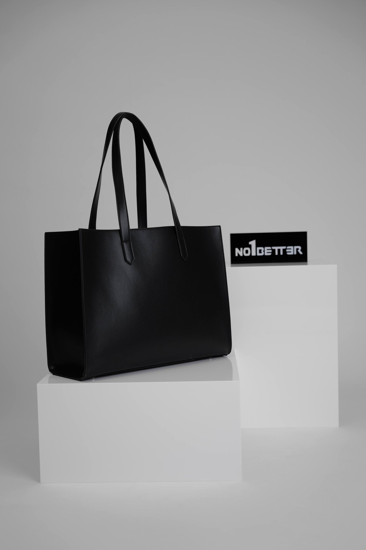 "TOTE LA SEMAINE" -  BLACK