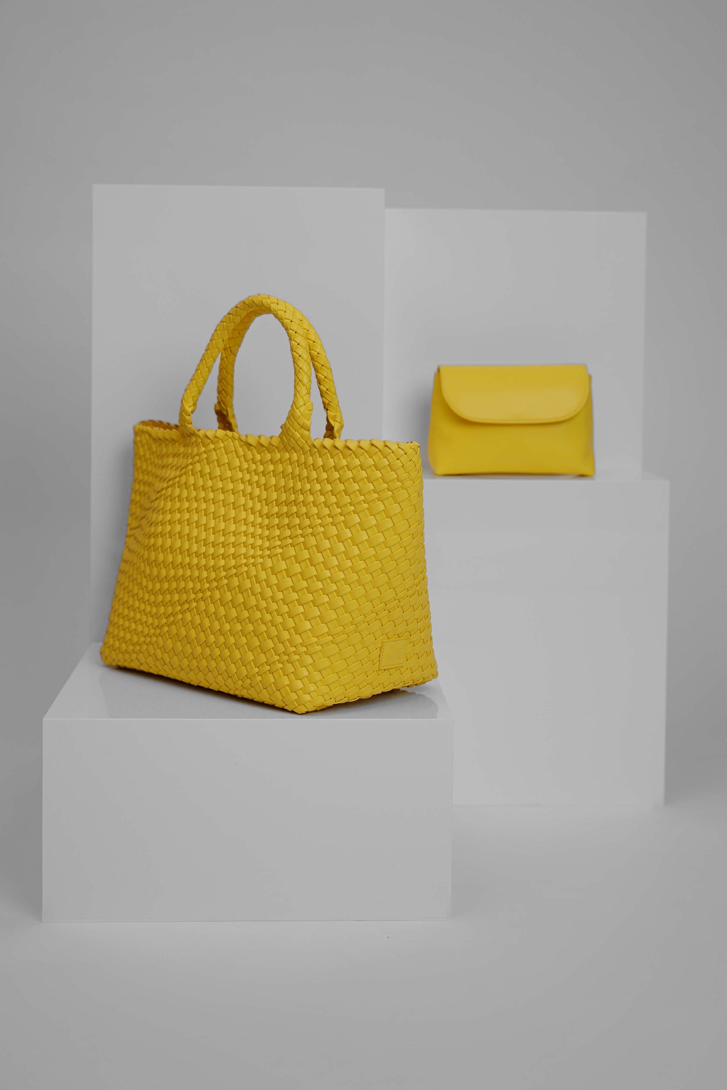 "A LA PLAGE" - YELLOW